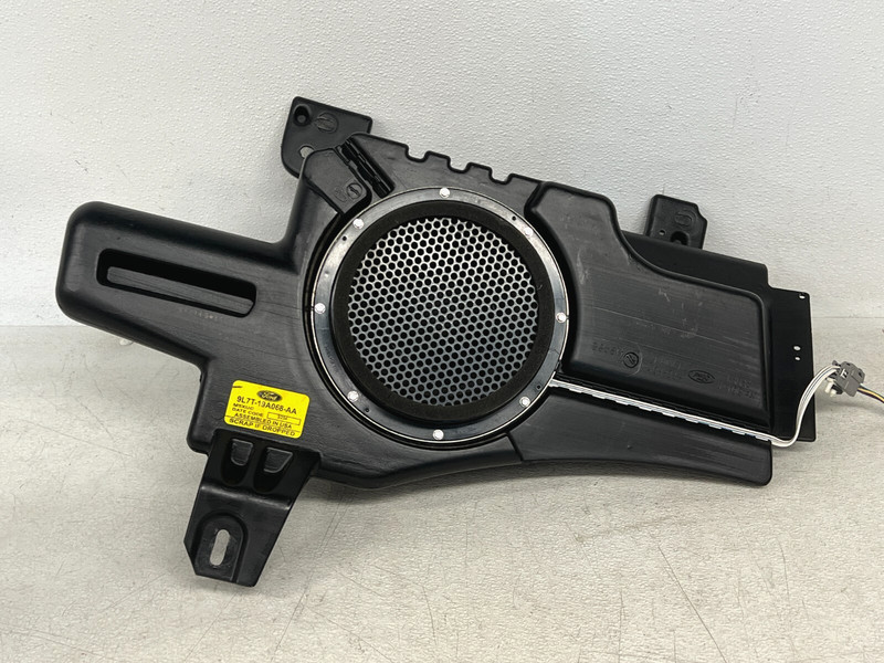 ⭐2015-2017 LINCOLN NAVIGATOR SUBWOOFER SUB WOOFER SOUND SPEAKER OEM LOT2599