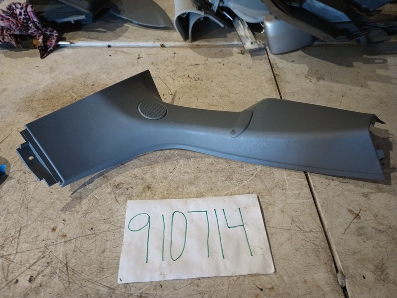 02-05 Mercedes W163 ML500 ML320 ML350 Left D-Pillar Cover Trim 1636904740