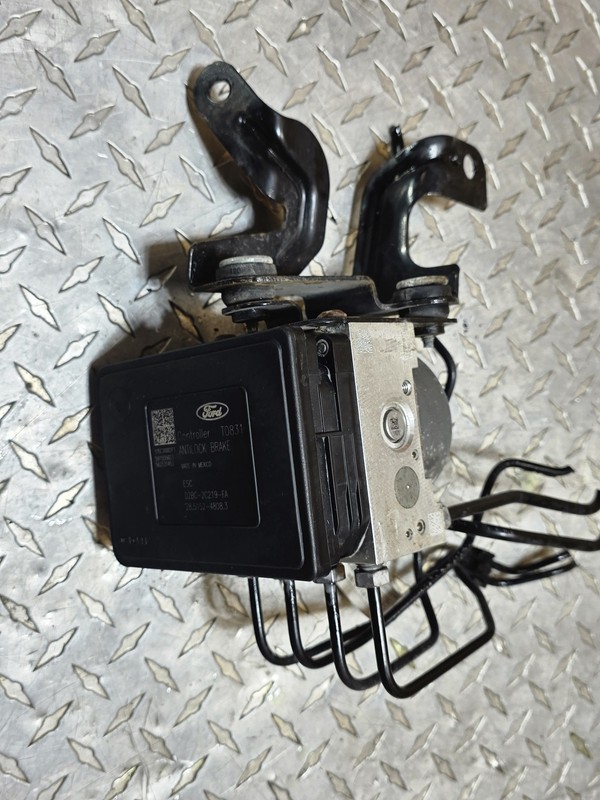 14 15 16 17 18 19 Ford Fiesta ABS Pump Assembly Oem d2bc-2c405-fa