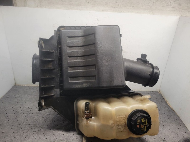 Air Cleaner 6.2L Fits 11-16 FORD F250SD PICKUP 1639898