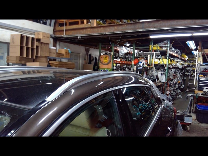 QX30 2017-2019 Left Luggage Rack 1693364