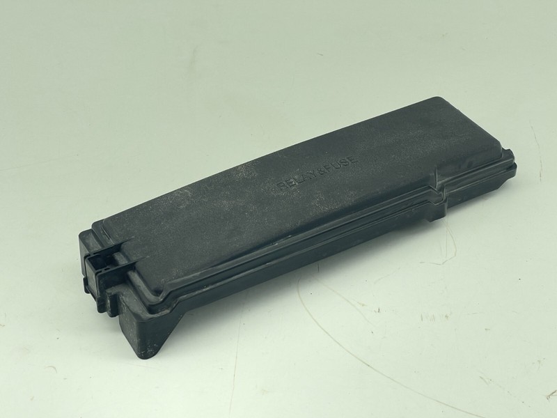 11-15 LEXUS GS 350 COVER, RELAY BLOCK, UPPER 82662-30810 OEM