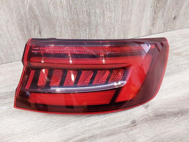 2017 -2019 Audi A4 S4 RS7 S7 Tail Light Right Side ASSY OEM PART#8W5.945.092.F
