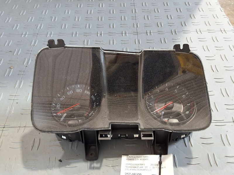 Speedometer Cluster MPH And KPH Opt Umn LS Fits 14-15 CAMARO 3538554
