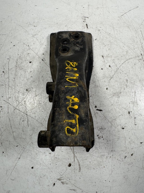 86-89 Acura Integra Rear Engine Mount Bracket 50827-SB2-960 OEM