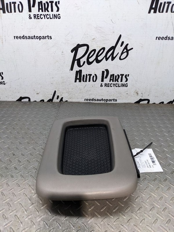 2003-2006 Chevy Suburban Tahoe Silverado Center Console Lid Armrest *Lig 1179899