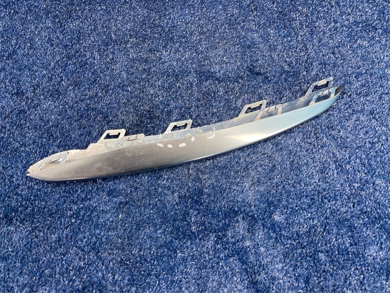 2016-2019 Buick Cascada Driver Side Front Bumper Chrome Molding OEM 13372329