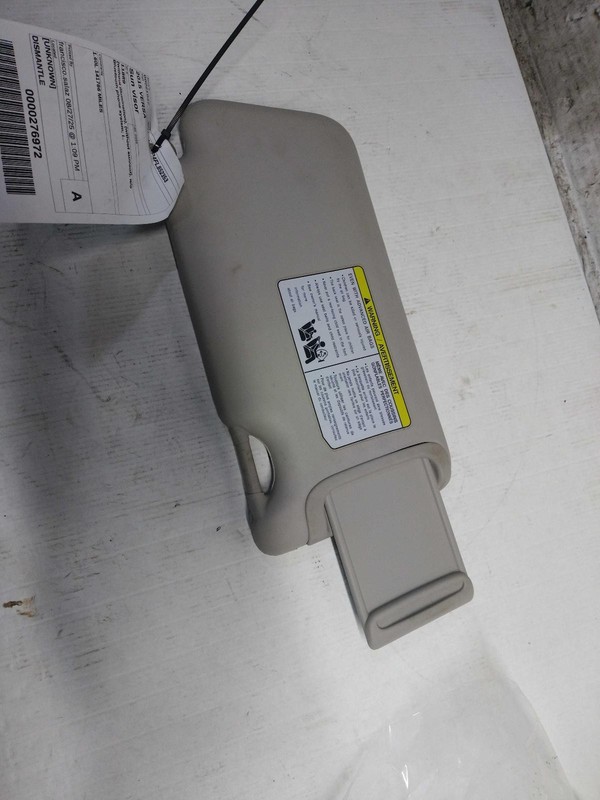 2015 Nissan Versa Grey Used Sun Visor OEM Part #558075 141K Miles