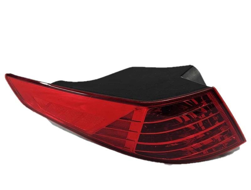 2011-2013 Kia Optima Lx Driver Side LH Rear Quarter Panel Mounted Tail Light