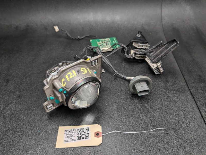 Front Right Headlamp Projector 2019 Chevrolet Camaro 2020 2021 2022 2023 2024