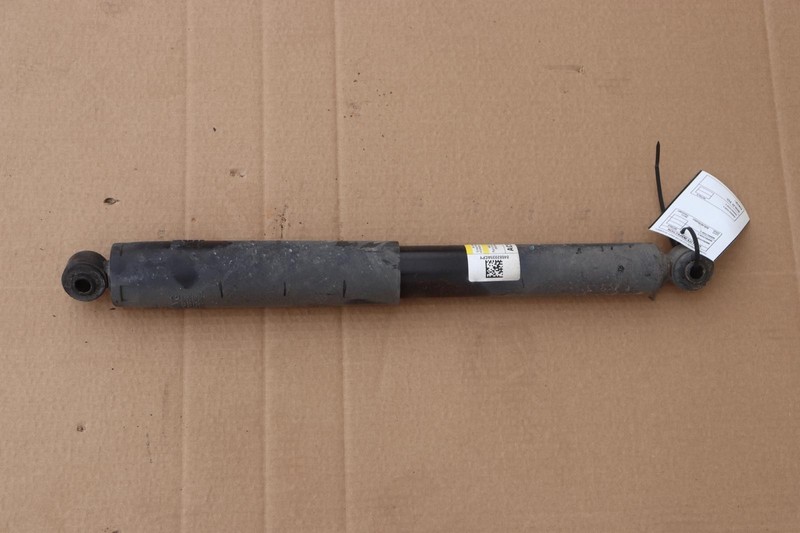 2015-2020 GMC YUKON REAR RIGHT SIDE SUSPENSION SHOCK STRUT ABSORBER OEM