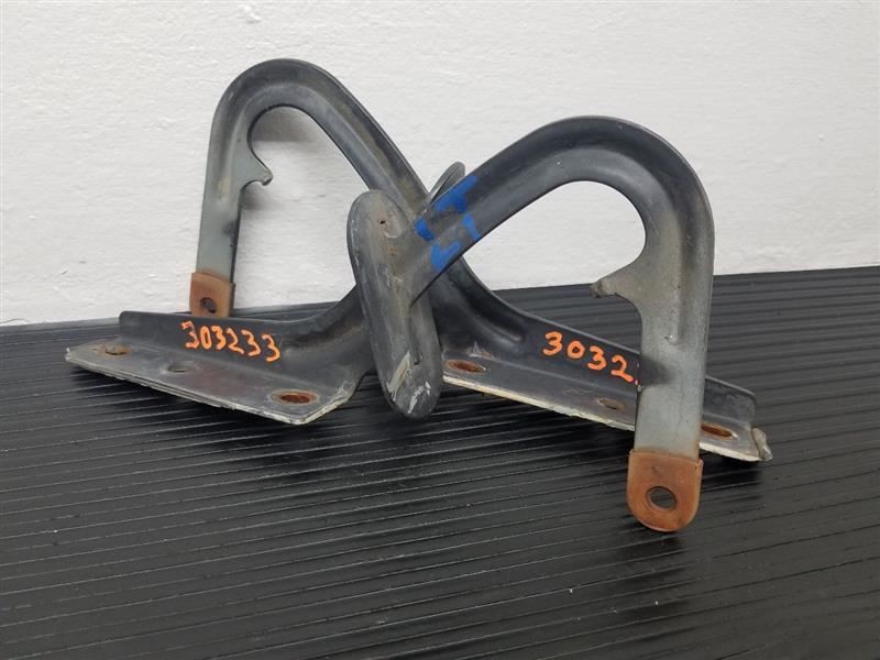 87-94 Nissan D21 Pickup Hood Hinges Pair OEM 65400-01G00
