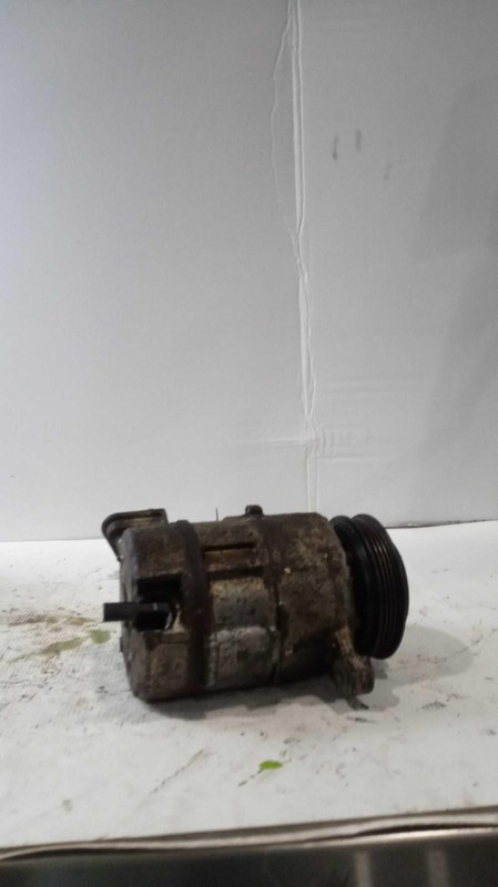 2016 Cadillac Escalade ESV A/C Compressor OEM 6.2L 101k Miles Black