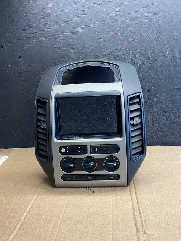2007 - 2010 Ford Edge Heater Climate Control Radio Control Dash Bezel ad7024 DG