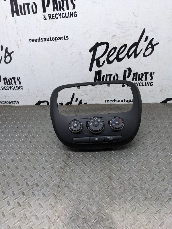 Temperature Control Model With AC Manual w/ Radio Bezel 14-16 SOUL 1068554