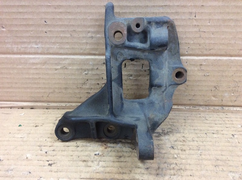 88-91 Honda Civic 1.5L Power Steering Pump Mounting Bracket 56997-PM3-010 OEM