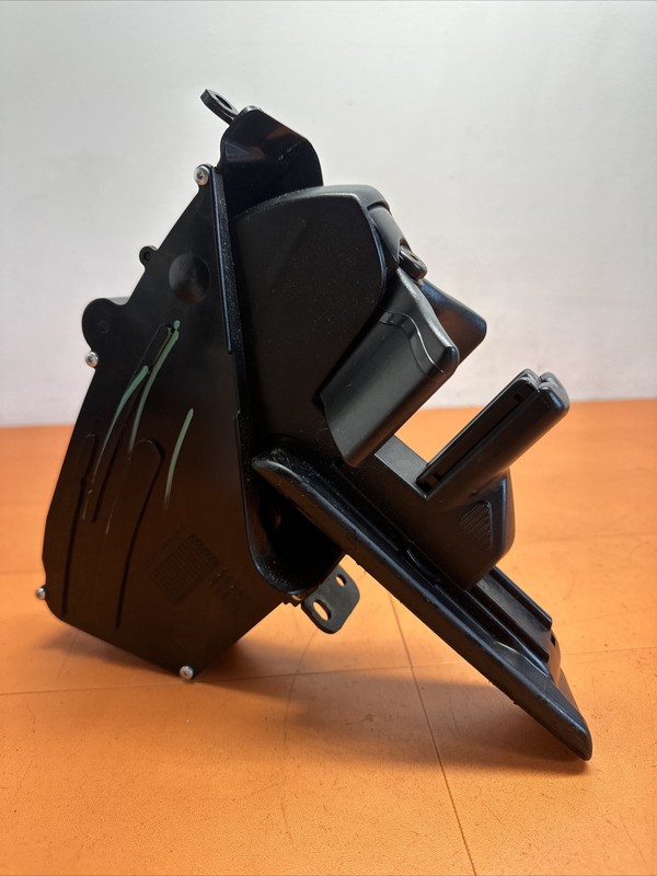 31244-0200 || 2003 - 2005 Range Rover Center Console Pop-Up Cup Holder OEM READ
