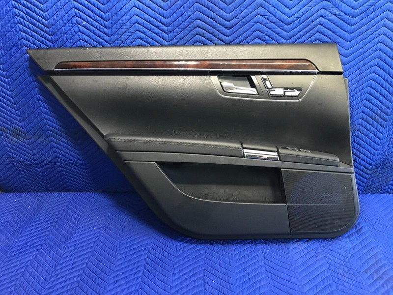 07-09 Mercedes W221 S550 S600 Rear Left Driver Side Interior Door Panel Black