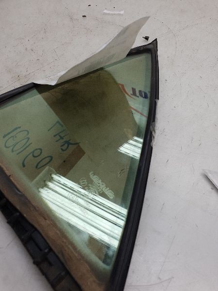 99 00 01 02 03 LEXUS RX300 DRIVER LEFT REAR DOOR GLASS