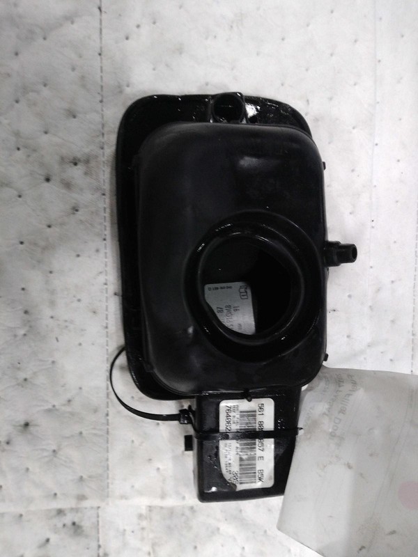 2017 Volkswagen Passat Blue Fuel Filler Door OEM Used 56000 Miles NJ25-22261