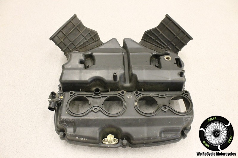 2000 HONDA CBR 900 RR AIR BOX BASE LOWER COVER HALF OEM CBR900 * 00