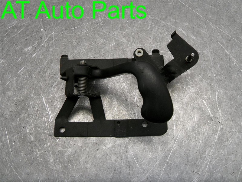 2010 JEEP LIBERTY PASSENGER FRONT INTERIOR DOOR HANDLE OEM 229.AM8210