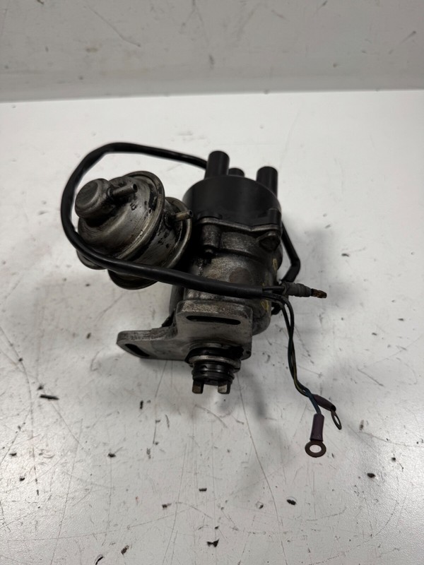 84 Honda Accord A/T Distributor Assembly Hitachi D4R84-01 30100-PD2-673 OEM