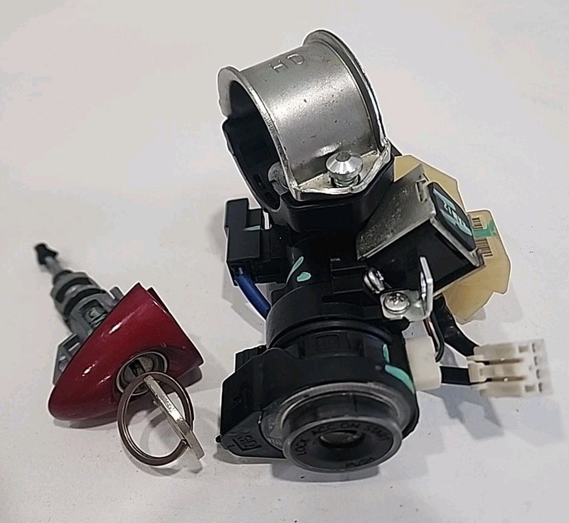 14 15 2016 Kia Forte A/T Ignition Switch & LH Door Lock W/ Key OEM 81910-A5110