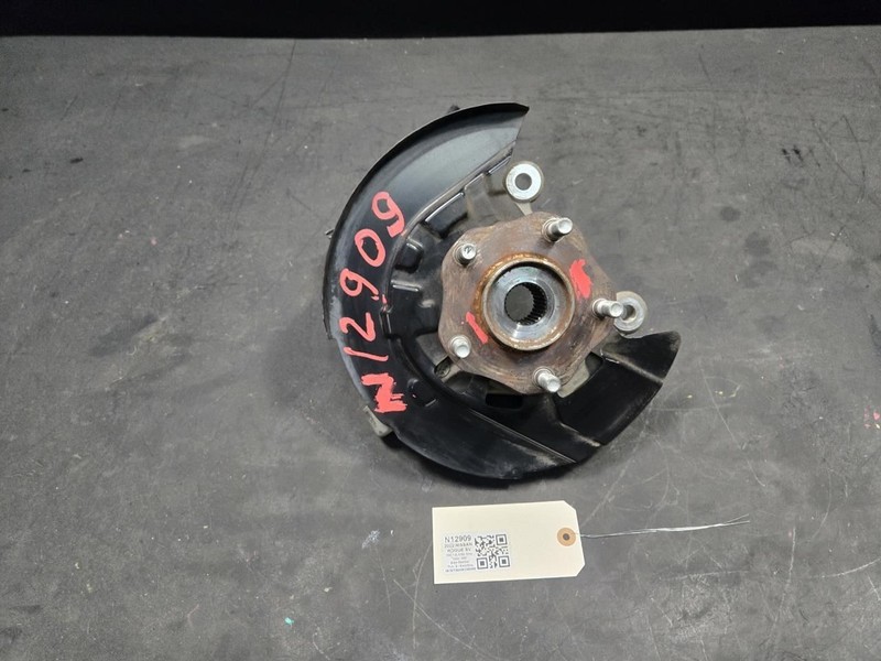 Front Right Knuckle w/ Hub 2022 Nissan Rogue 40014-6RR0A 2021 2023 2024 2025