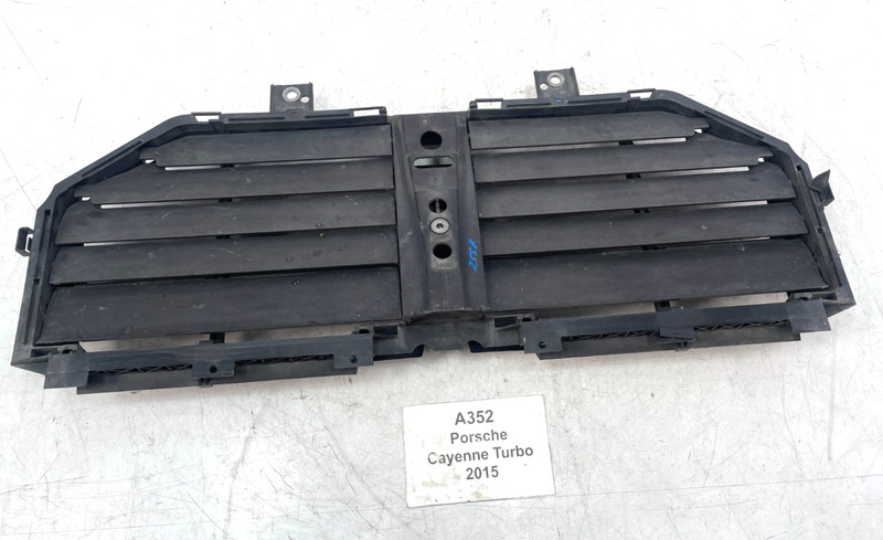 ✅ 15-18 OEM Porsche Cayenne Turbo 958 Radiator Air Duct Shutter Intake Grille*