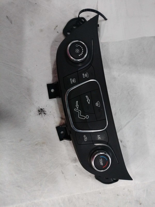 2020 Chevrolet Equinox A/C Selector Switch OEM White 76K Miles NJ25-21789