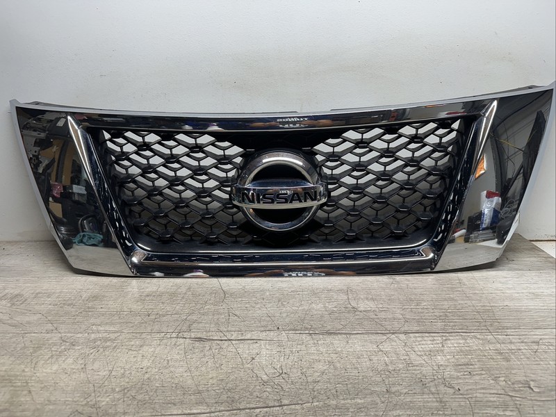 623103KN0B I 2013 - 2016 Nissan Pathfinder FRONT BUMPER GRILLE W/O Camera CHROME