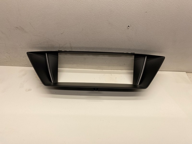 2012 -2015 BMW X1 CENTER DASH RADIO DISPLAY SCREEN TRIM SURROUND BEZEL COVER OEM