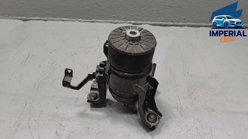 TOYOTA CAMRY FWD 2.5L ENGINE MOTOR FRONT MOUNT INSULATOR BRACKET OEM 2018-2024