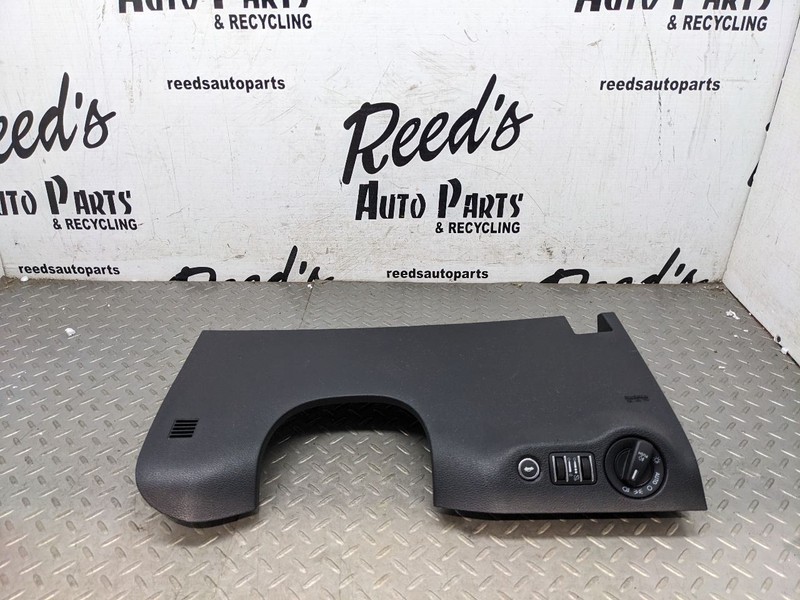 15-23 DODGE CHARGER DASH LEFT DRIVER SIDE KNEE BOLSTER TRIM PANEL W/ SWI 1184171