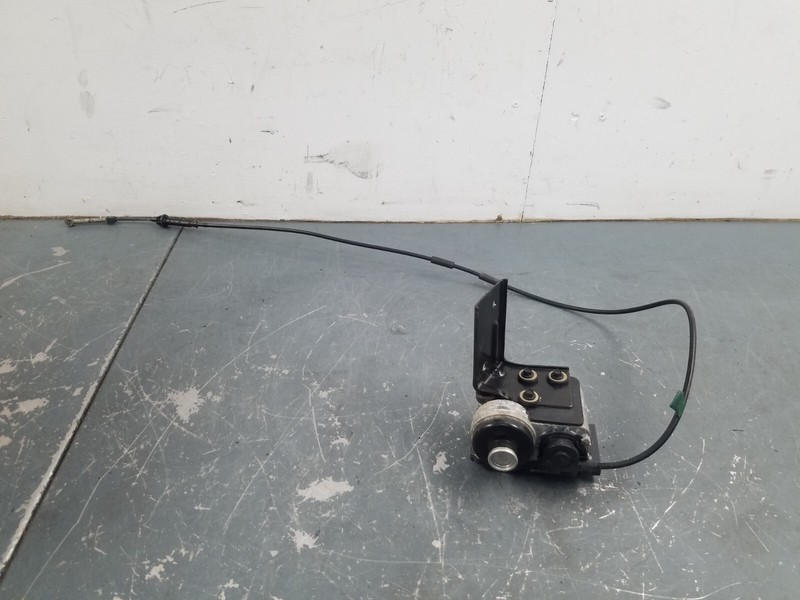 2003 03 04 Ford Mustang Cobra SVT Cruise Control / Cable #7759 P9