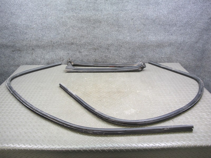 07-11 BENTLEY CONTINENTAL GTC A PILLAR & DOOR WEATHERSTRIP RUBBER SEAL SET