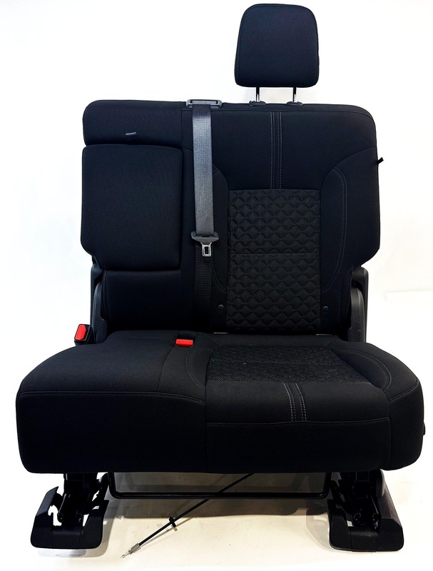 2019-2024 Chevy Blazer 2Lt LH Driver 2nd Row Seat and Center Assembly Black OEM