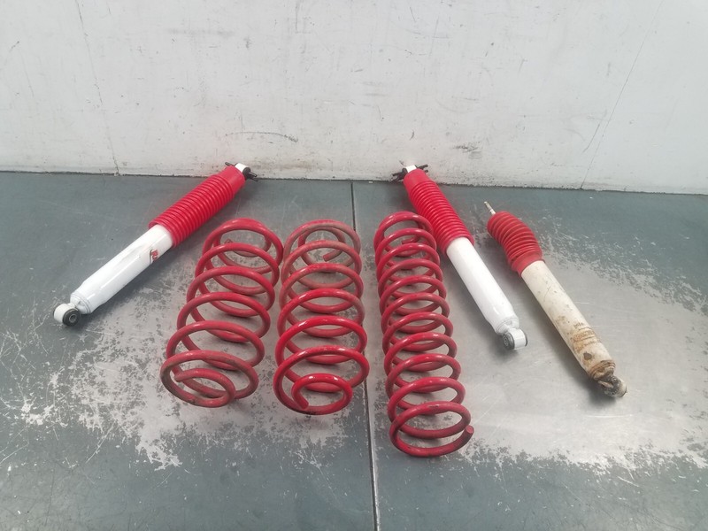 2004 Jeep Wrangler TJ Rubicon 4x4 Rancho Coil Springs / Shocks Partial #1660 B1