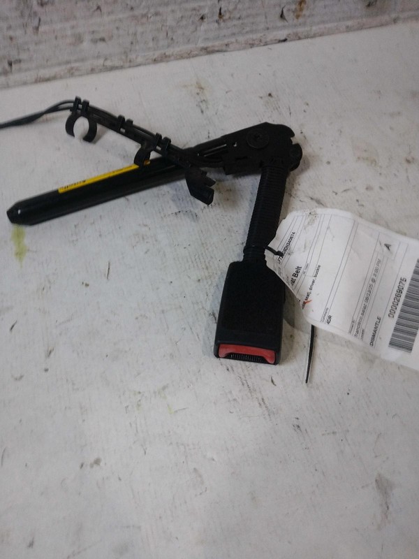 2013 Land Rover LR2 Black Seat Belt OEM LR045385 4DR Used 185k Miles