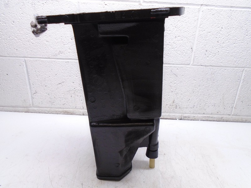 U4 OMC Johnson Evinrude Upper Inner Exhaust Housing 135 150 175 HP 334955
