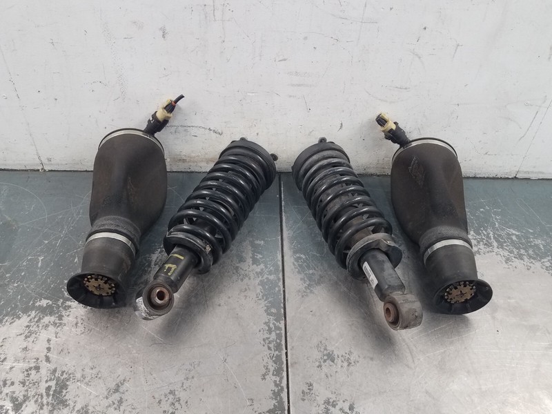 2007 Grand Marquis / Crown Vic Victoria Front Struts / Air Bag Springs #2679 VV2