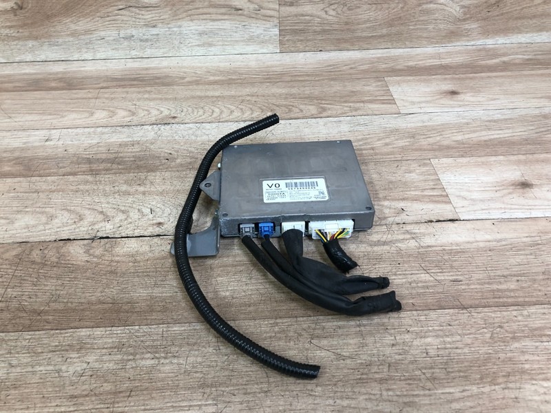 LEXUS OEM ES300H ES350 TELEMATICS TRANSCEIVER CONTROL MODULE 2013-2018