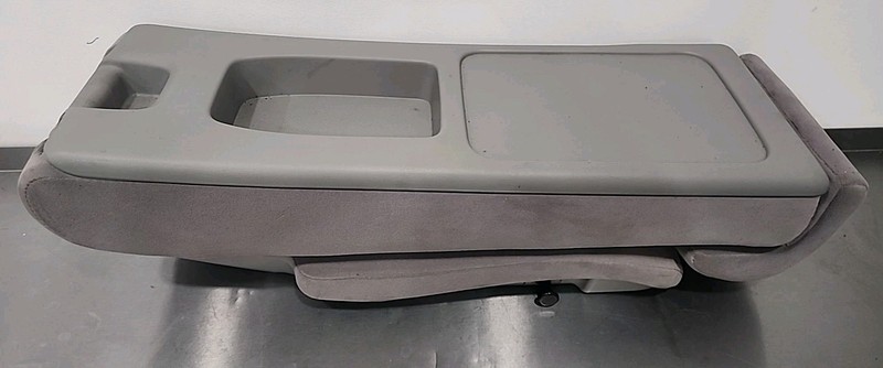 2008 Thru 2012 Toyota Highlander ASH GREY Leather Rear 2ND Row Center Seat GRAY