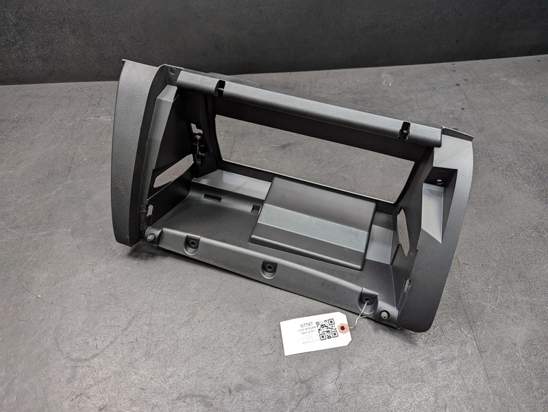 Glove Box Housing 2020 Nissan Sentra 68500-6LB0A 2021 2022