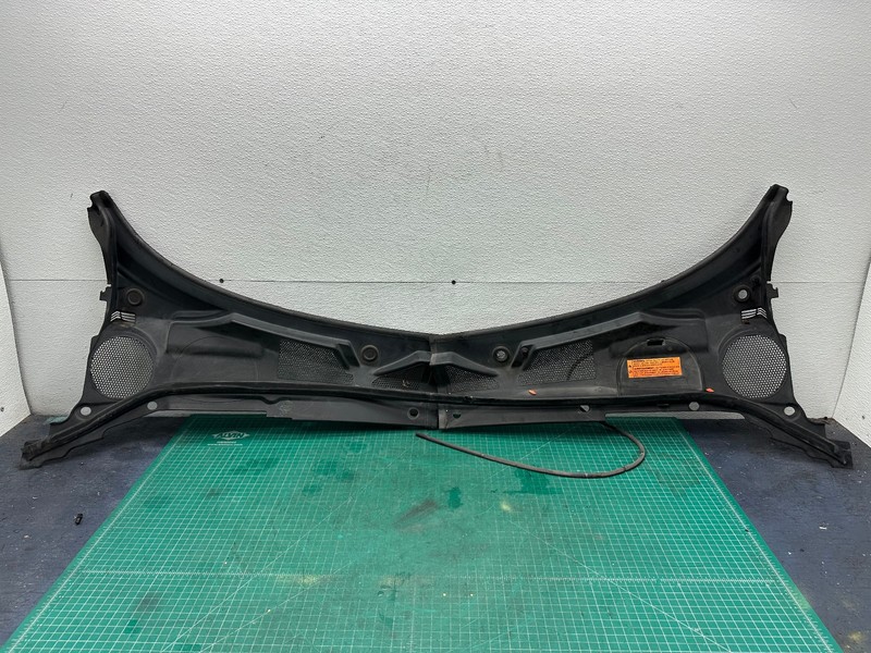 09-15 JAGUAR XF XFR X250 FRONT WINDSHIELD WIPER COWL PANEL COVER TRIM OEM
