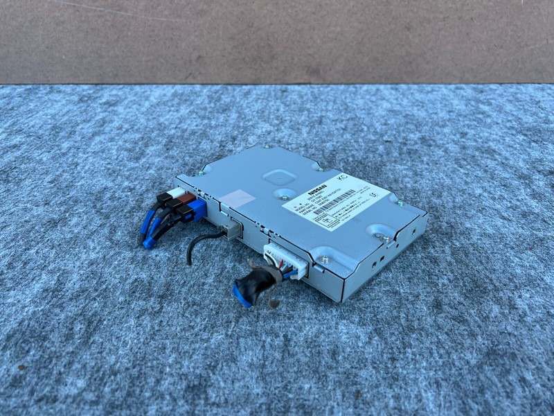 INFINITI QX60 2017-2020 OEM WINDSHIELD LANE ASSIST DEPARTURE CAMERA RADAR UNIT