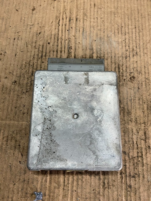 2003 Ford Van E350 E450 Engine Control Module Unit ECU Q0761 DG