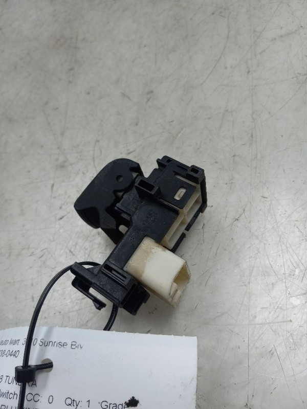 07-12 TOYOTA TUNDRA REAR PASSENGER RIGHT WINDOW SWITCH
