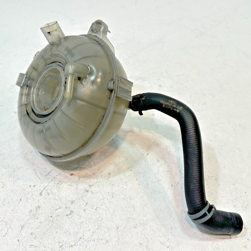 2019 - 2020 VOLKSWAGEN JETTA RADIATOR COOLANT OVERFLOW EXPANSION TANK OEM